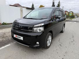 Toyota Voxy, 2013 г., Тюмень