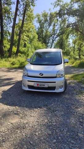 Toyota Voxy, 2012 г., Москва