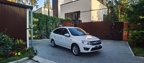 ВАЗ (Лада) Granta, 2015 г., Барнаул