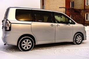 Toyota Voxy, 2009 г., Хабаровск