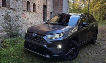 Toyota RAV4, 2019 г., Москва