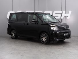 Toyota Voxy, 2011 г., Воронеж