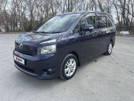 Toyota Voxy, 2009 г., Екатеринбург