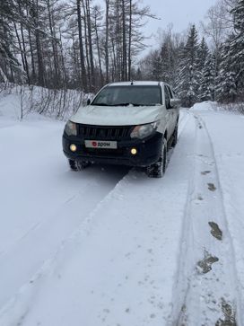 Mitsubishi L200, 2015 г., Хабаровск