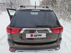 Mitsubishi Outlander, 2015 г., Томск