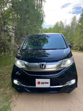 Honda Stepwgn, 2015 г., Киров
