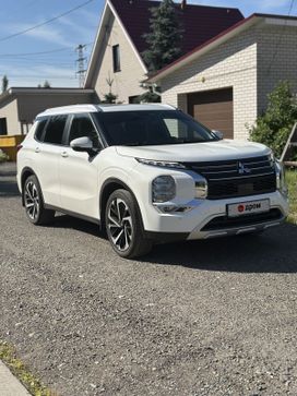 Mitsubishi Outlander, 2022 г., Барнаул