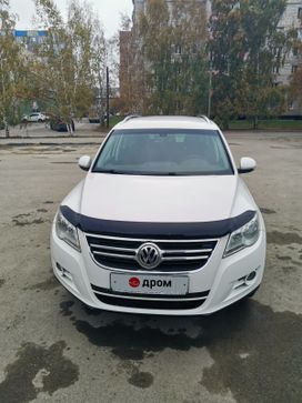 Volkswagen Tiguan, 2011 г., Барнаул