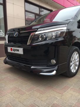 Toyota Voxy, 2014 г., Краснодар