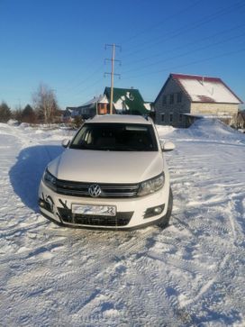 Volkswagen Tiguan, 2011 г., Барнаул