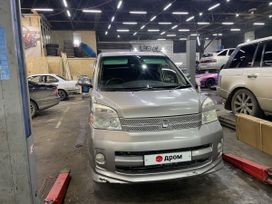 Toyota Voxy, 2006 г., Томск