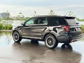 Ford Explorer, 2015 г., Казань