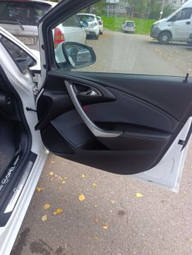 Opel Astra, 2014 г., Томск