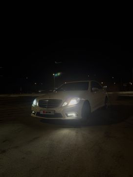Mercedes-Benz E-класс, 2009 г., Новосибирск