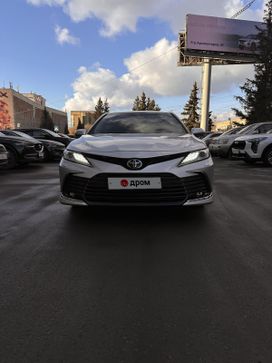 Toyota Camry, 2021 г., Омск