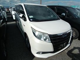 Toyota Noah, 2015 г., Владивосток