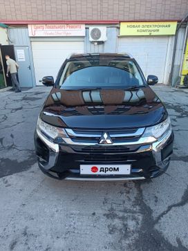 Mitsubishi Outlander, 2015 г., Владивосток